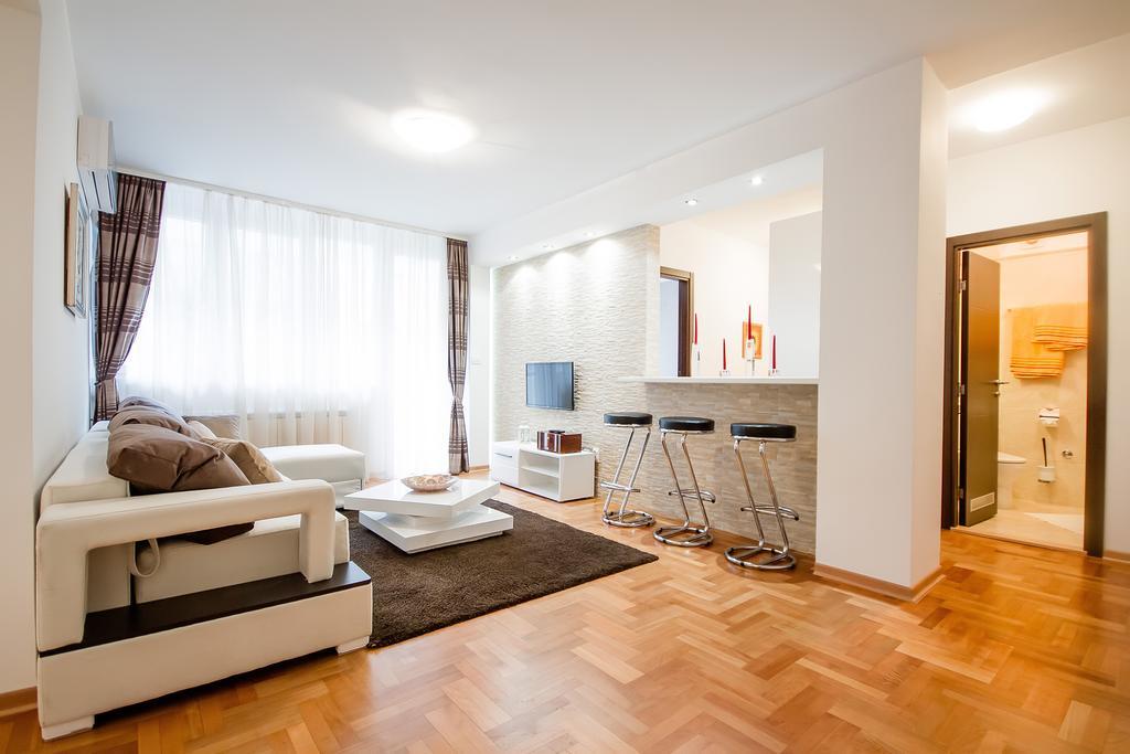 Apartments King Milan, City Center Belgrad Oda fotoğraf